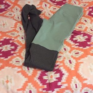 Alo Yoga  goddess legging Sage/Stormy Heather